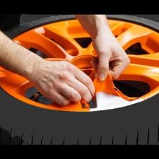 Peinture au pinceau et pistolet décollable noir mat